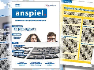 Eine Ausgabe des Magazins anspiel liegt auf einem Tisch.