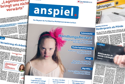 Eine Ausgabe des Magazins anspiel liegt auf einem Tisch.